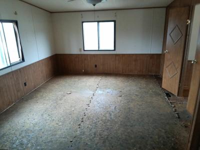 Mobile Home at 301 Neosho St Humboldt, KS 66748