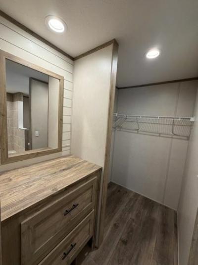 Photo 3 of 21 of home located at 1190 S Dixie Blvd Lo Radcliff, KY 40160