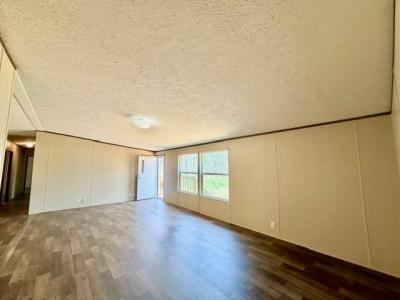 Photo 2 of 19 of home located at 301 Farris Rd Eldridge, AL 35554