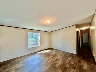 Photo 3 of 19 of home located at 301 Farris Rd Eldridge, AL 35554