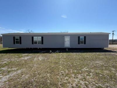 Photo 3 of 15 of home located at 250 Empire Drive Somerset, KY 42501