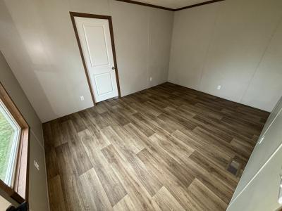 Photo 5 of 11 of home located at 325A County Road 37 Tyler, TX 75706