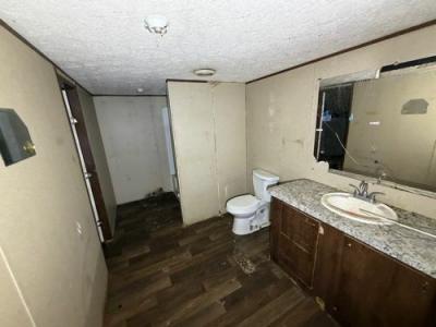 Photo 4 of 12 of home located at 15743 Us-59 Splendora, TX 77372