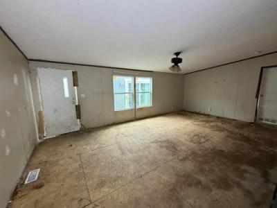 Photo 5 of 12 of home located at 15743 Us-59 Splendora, TX 77372