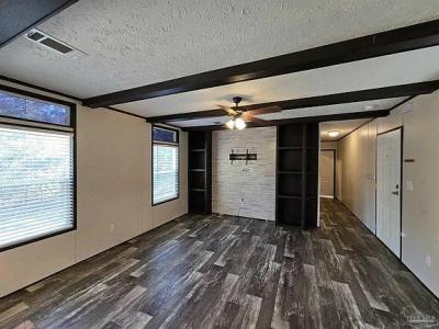 Photo 3 of 16 of home located at 3178 Audrey Dr Crestview, FL 32539