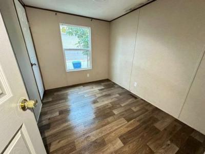 Photo 5 of 10 of home located at 509 Brand Ln Space 23 Stafford, TX 77477