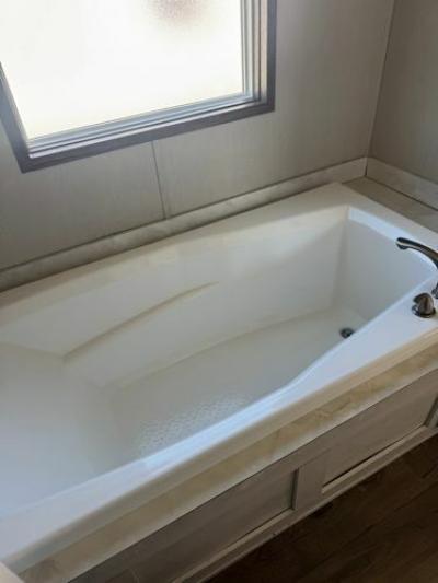 Photo 3 of 11 of home located at 22084 I-10 Vidor, TX 77662