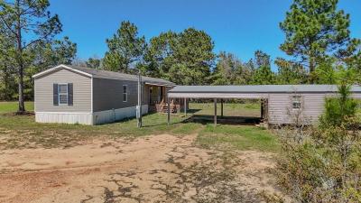 Photo 4 of 34 of home located at 1884 Bayview Ln Cottondale, FL 32431