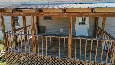 Photo 5 of 34 of home located at 1884 Bayview Ln Cottondale, FL 32431