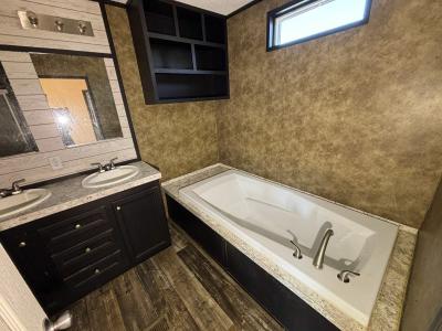 Photo 4 of 12 of home located at 217 Cannon Ln Sherman, TX 75092