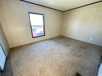 Photo 3 of 10 of home located at 124 Oak Park Dr Manvel, TX 77578