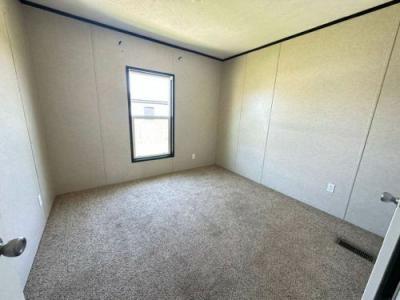 Photo 4 of 10 of home located at 124 Oak Park Dr Manvel, TX 77578