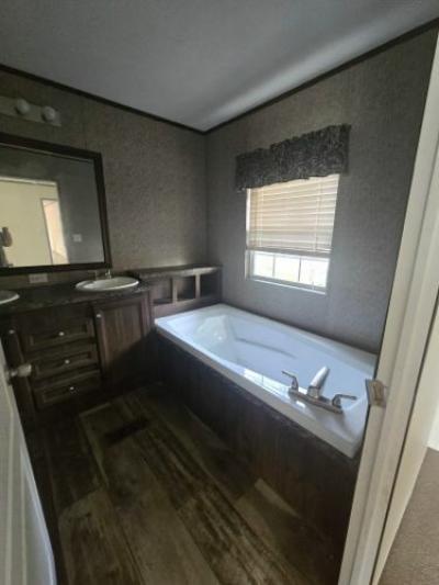 Photo 5 of 11 of home located at 112 Ash Ln Thibodaux, LA 70301