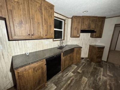 Photo 4 of 10 of home located at 16410 Highway 310 E Como, MS 38619