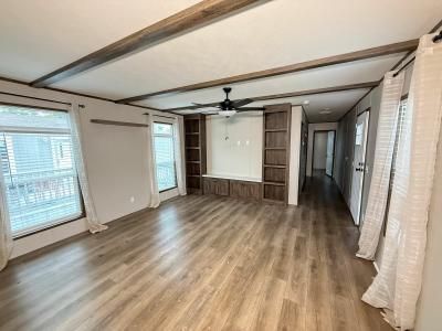 Photo 4 of 15 of home located at 10011 Cossey Rd Trlr 62 Houston, TX 77070