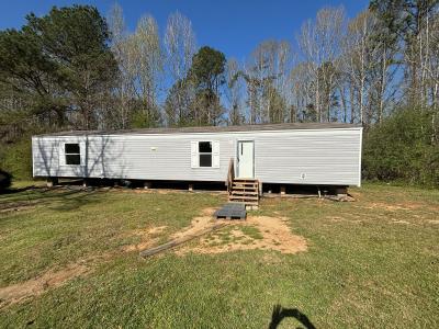 Photo 4 of 5 of home located at 300 Franklin Rd Braxton, MS 39044