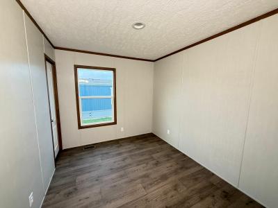 Photo 4 of 12 of home located at 19429 Verde Valley L Conroe, TX 77385