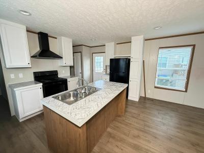 Photo 5 of 12 of home located at 19429 Verde Valley L Conroe, TX 77385