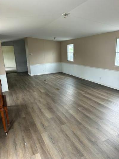 Photo 5 of 11 of home located at 6522 Keck Rd Knoxville, TN 37912