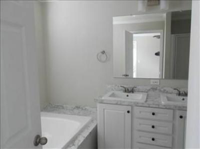 Photo 4 of 16 of home located at 326 Robincrest Cir Thaxton, VA 24174