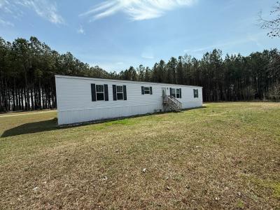 Photo 4 of 16 of home located at 801 Gapway Church Rd Tabor City, NC 28463