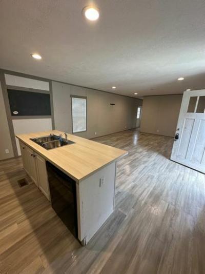 Mobile Home at 1820 Mundy Hollow Rd Charleston, WV 25312