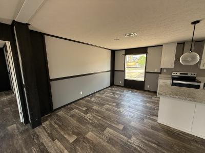 Photo 5 of 31 of home located at 2137 N Interstate 35 New Braunfels, TX 78130