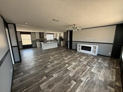 Photo 4 of 31 of home located at 2137 N Interstate 35 New Braunfels, TX 78130