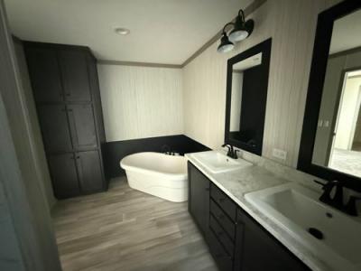 Photo 4 of 18 of home located at 201 Baugh St Trlr 20 Berea, KY 40403