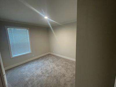 Photo 4 of 12 of home located at 313 Jordan St Mount Vernon, IL 62864