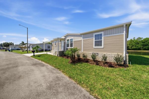 2026 Champion SIG4482D (Decator) Mobile Home