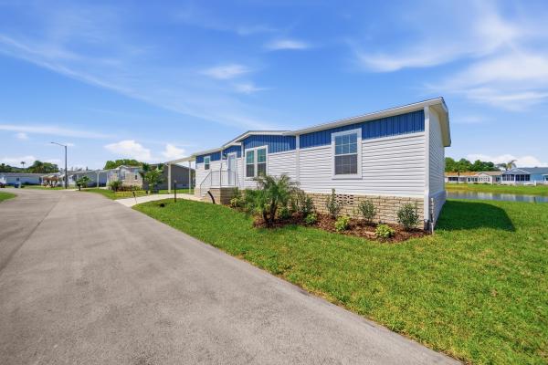 2026 Champion SIG4482D (Decator) Mobile Home