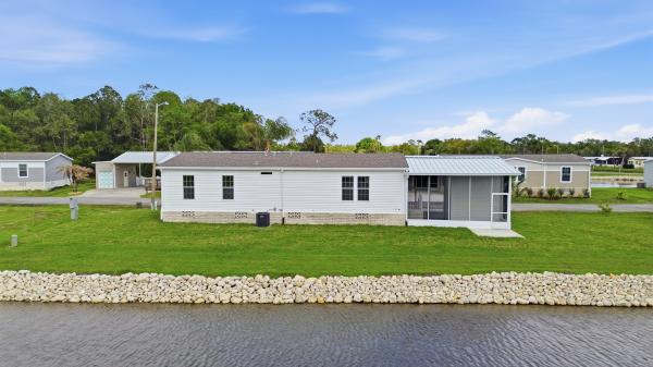 2026 Champion SIG4482D (Decator) Mobile Home