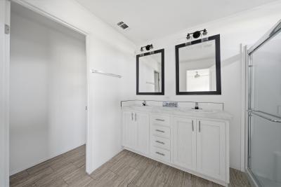 Photo 5 of 27 of home located at 3000 Us Hwy 17/92 W Lot #660 Haines City, FL 33844