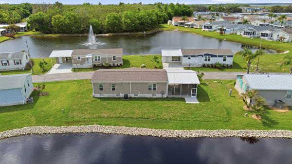 2026 Champion SIG4482D (Decator) Mobile Home