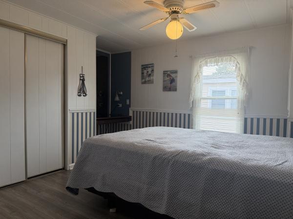 1982 Sterling 338F2860096 T Mobile Home