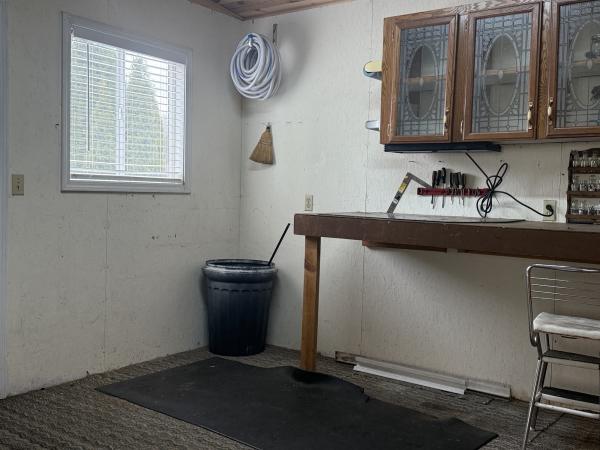 1982 Sterling 338F2860096 T Mobile Home