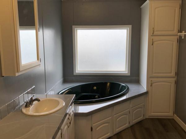 1998 MFHM unknown Mobile Home