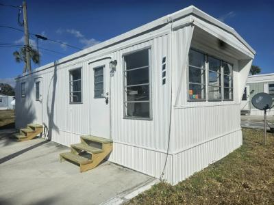 Photo 2 of 9 of home located at 4438 Hitzing Ave North Fort Myers, FL 33903