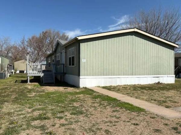 2000  Mobile Home For Sale