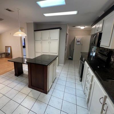 Photo 5 of 29 of home located at 280 Gardenia Lane Parrish, FL 34219