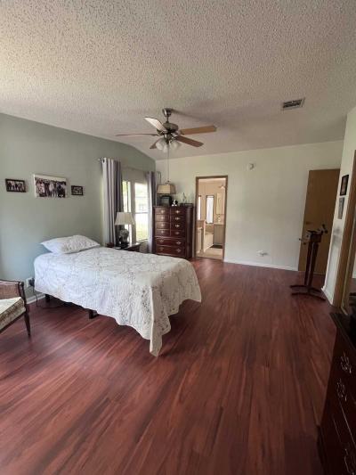 Photo 4 of 17 of home located at 511 Nutmeg Circle Deland, FL 32724