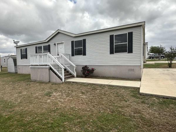 2018 Champion 12-10G-RM2852A Mobile Home