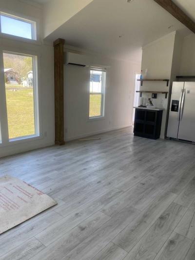 Photo 5 of 8 of home located at 200 Byrd Dr #20 Owens Cross Roads, AL 35763