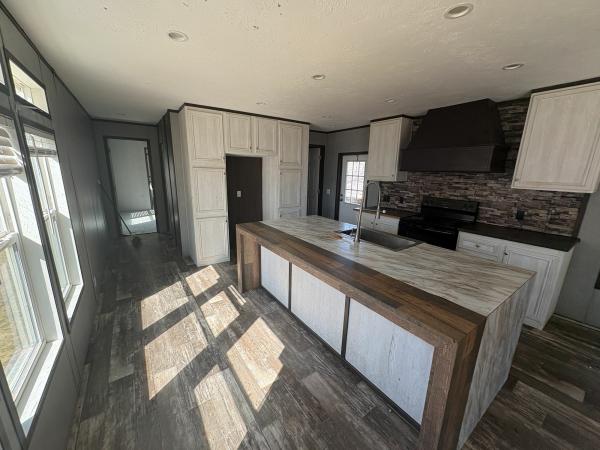 2021 SIGNATURE GRANITE RIDGE Mobile Home For Sale