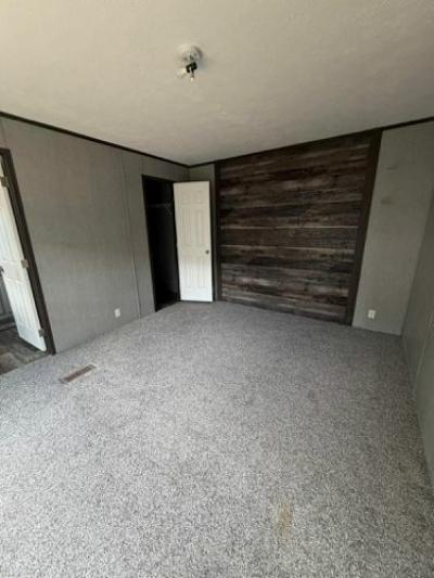 Photo 5 of 13 of home located at 22084 I-10 Vidor, TX 77662