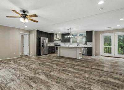 Photo 4 of 21 of home located at 27125 Lakeview Dr Holden, LA 70744