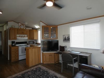 Photo 4 of 12 of home located at 1110 North Henness Road, Site 902 Casa Grande, AZ 85122