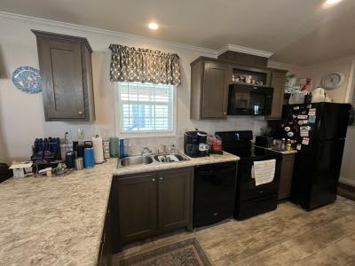 Photo 4 of 8 of home located at 11911 66th Street, Site 643 Largo, FL 33773