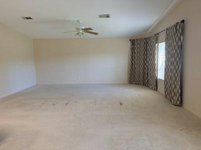 Photo 2 of 12 of home located at 372 Waldorf Dr Auburndale, FL 33823